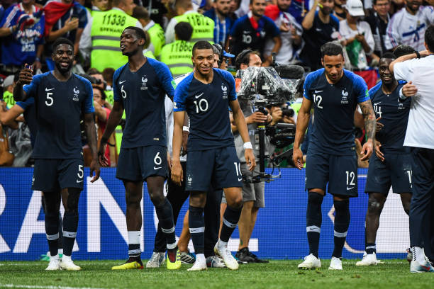 球迷们难免 球迷们难免